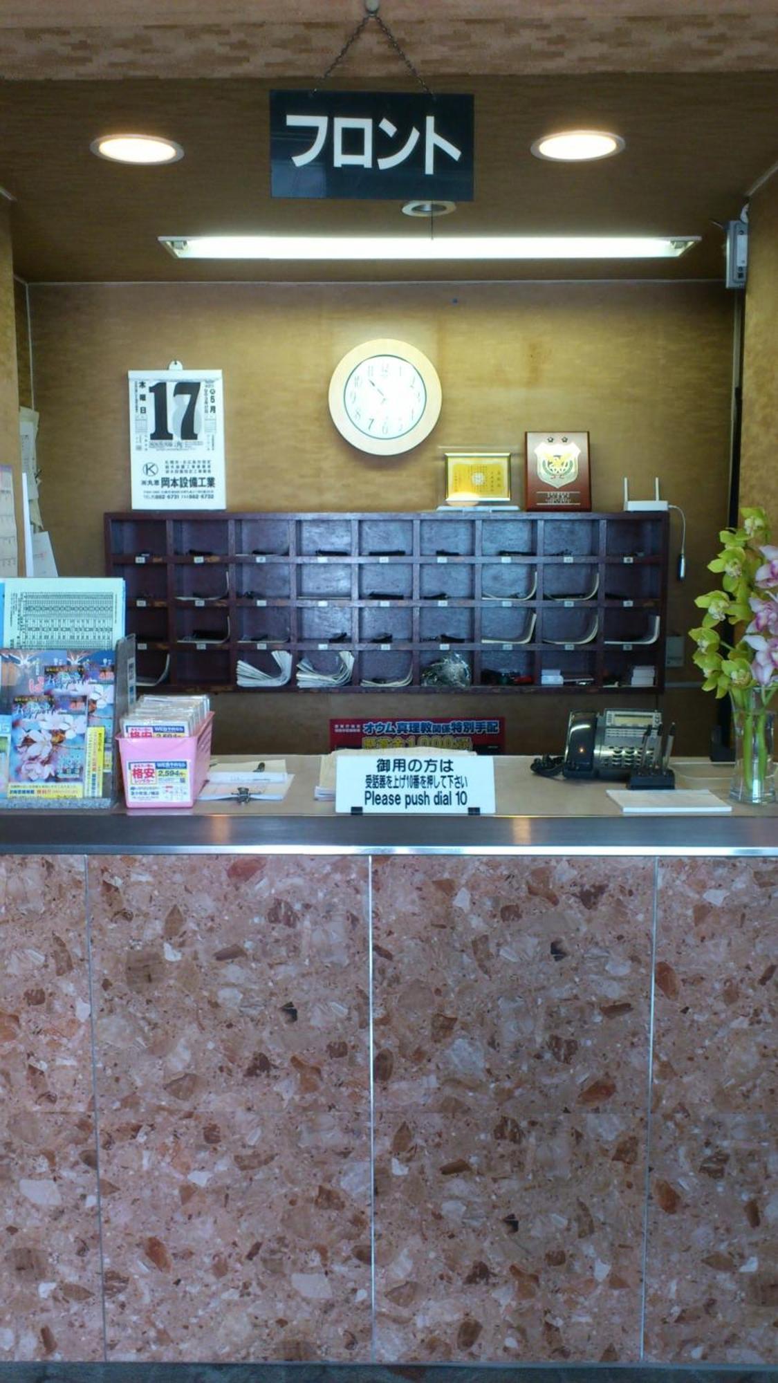 บิซิเนสโฮเต็ล โมโตะนากาโนะ Hotel โทมาโคมาอิ ภายนอก รูปภาพ
